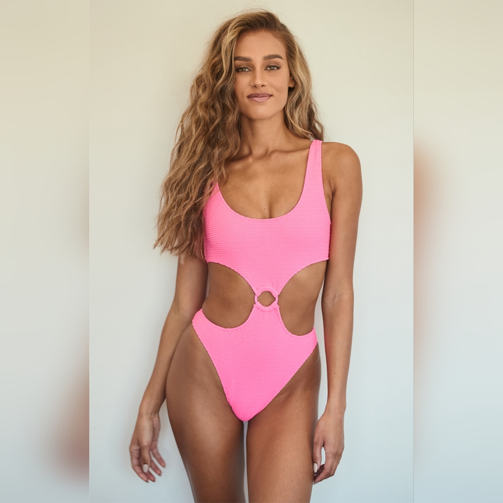 LA Hearts by PacSun Pink Daria Scrunch Ring One Piece Swimsuit